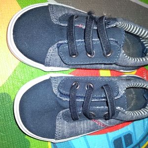 Boys shoes